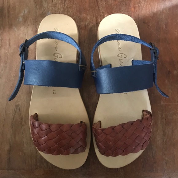 Agave Sandals - Picture 2 of 3